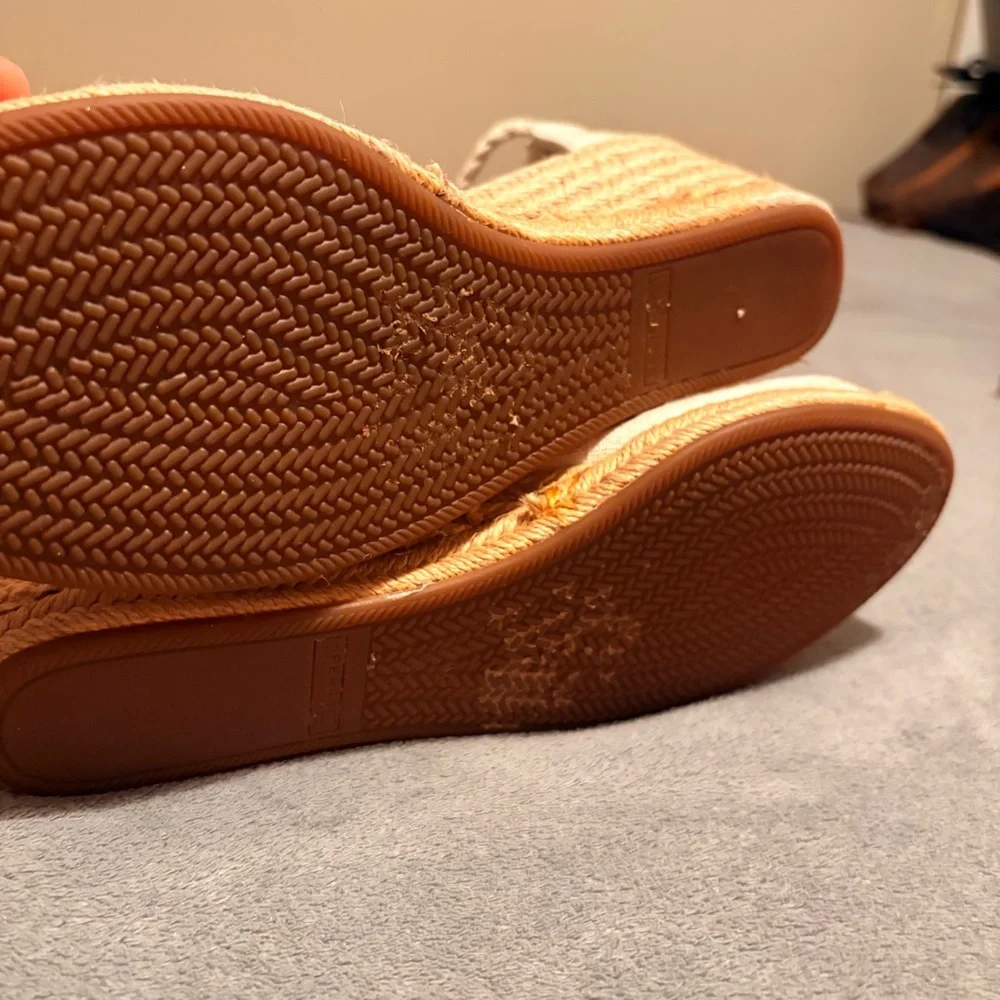 Sperry TopSider Size 10 | Tan and White‎